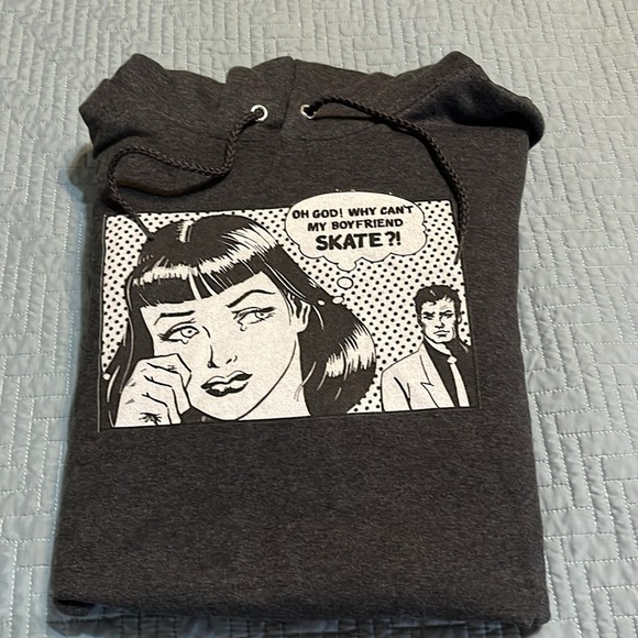 Hanes Ultimate Cotton Graphic Sweatshirt Women’s sz L “Why Can’t My Boyfriend…” - Picture 7 of 7